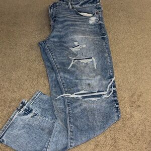 American Eagle Distressed Blue Jeans